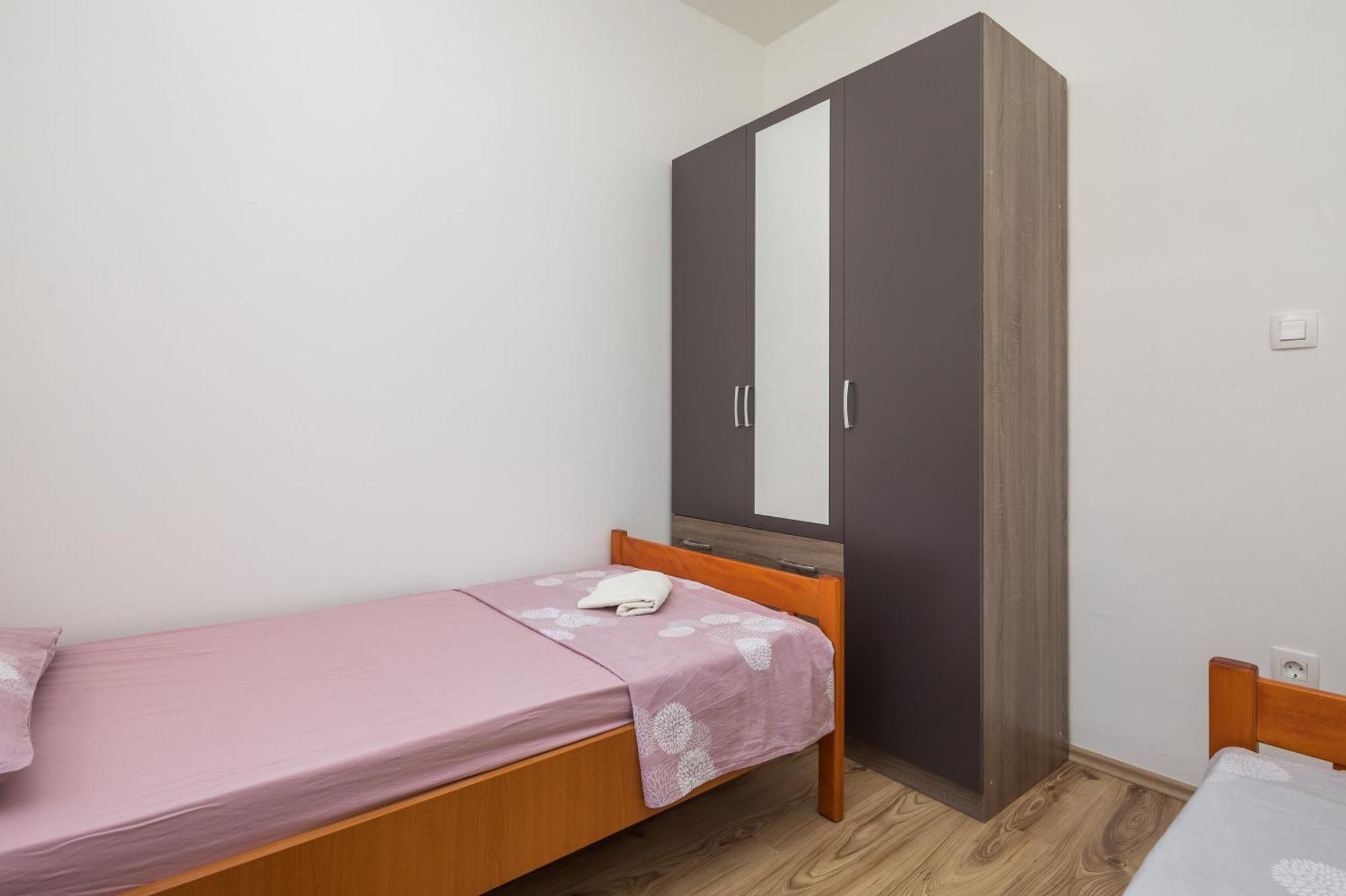 Sandy Beach Apartment 오미스 외부 사진
