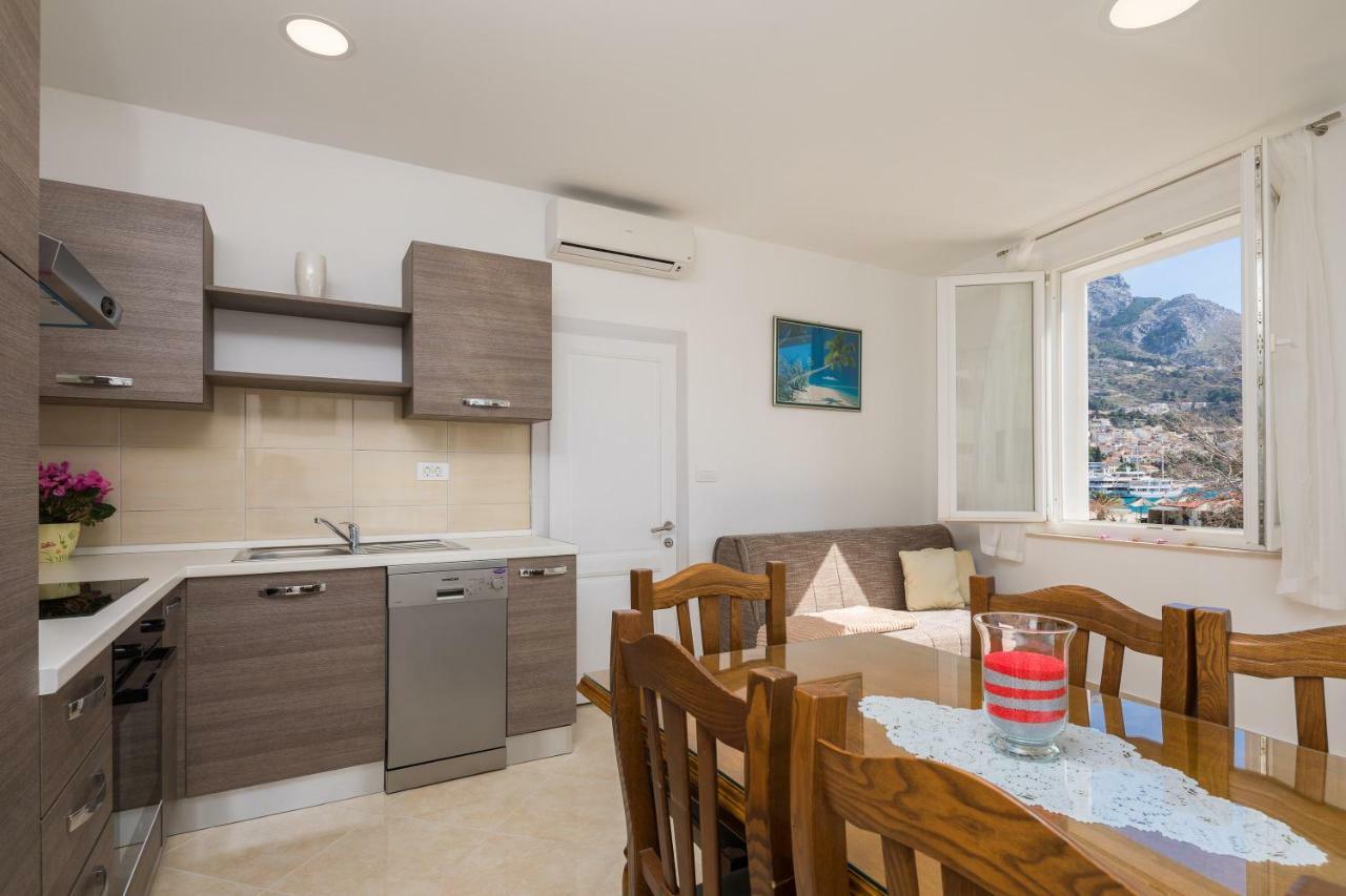 Sandy Beach Apartment 오미스 외부 사진